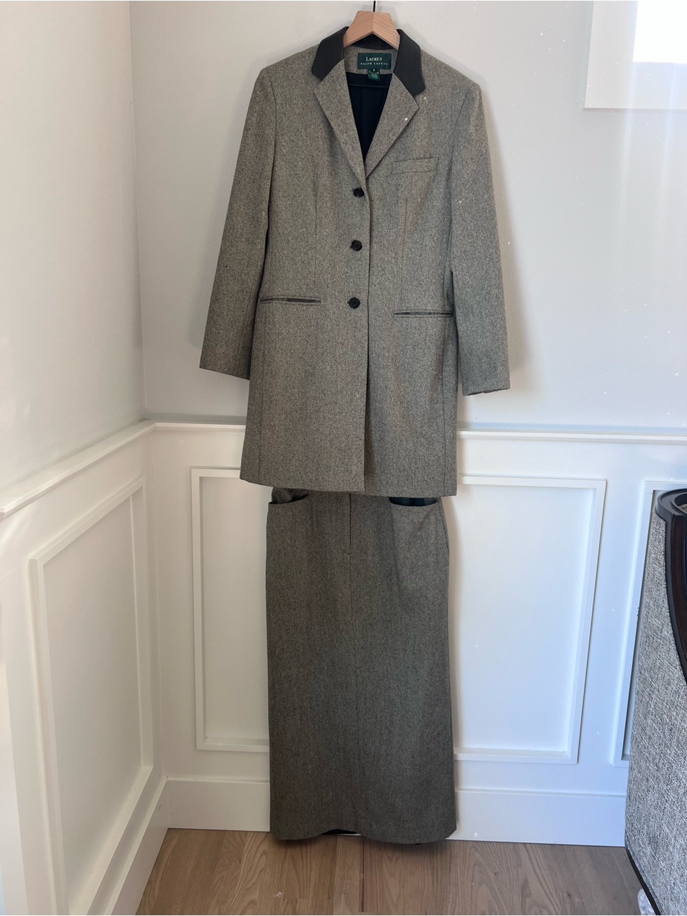 Lauren Ralph Lauren Vintage  Gray Tweed Blazer and Skirt Set